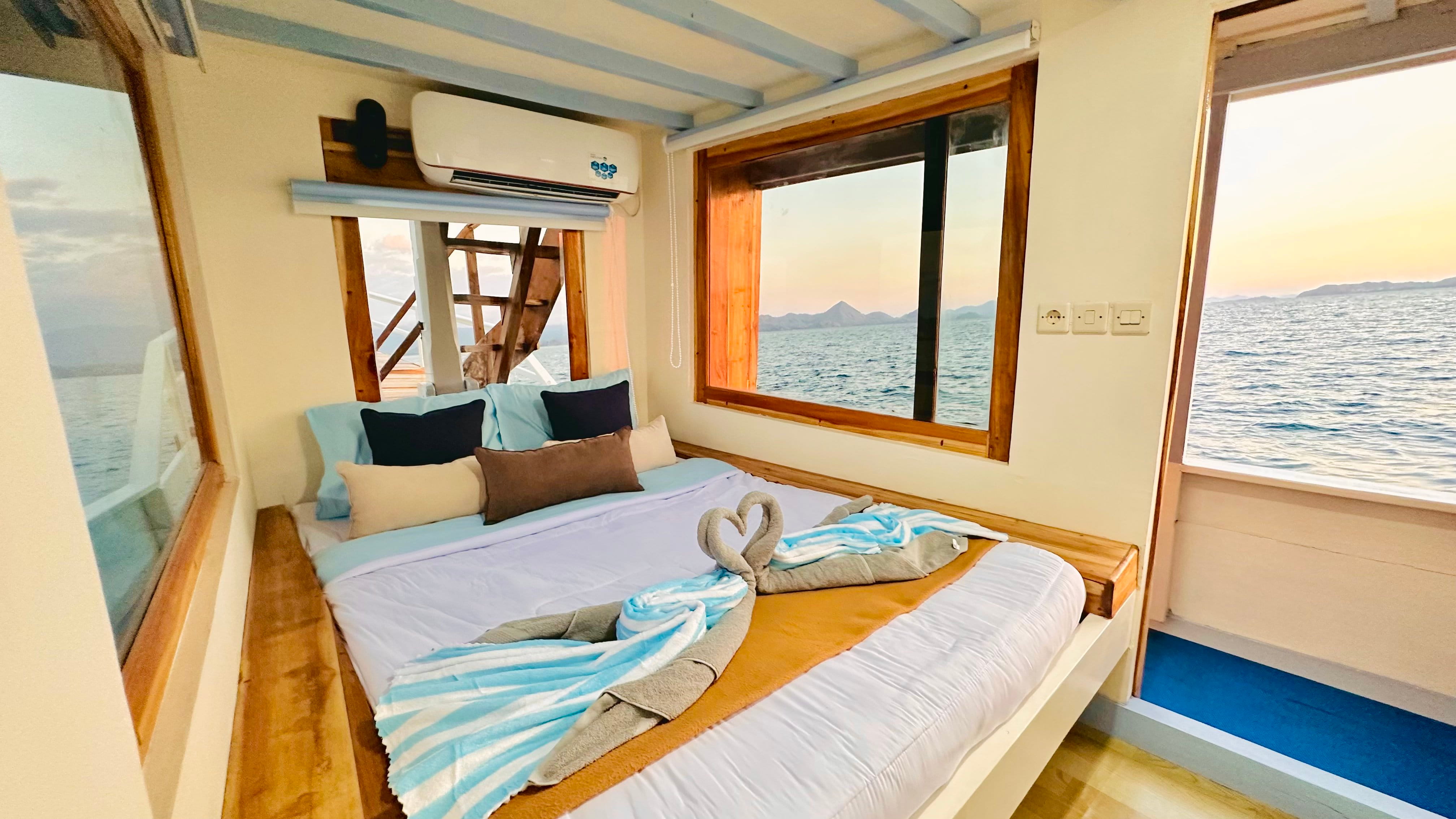 SUITE ROOM