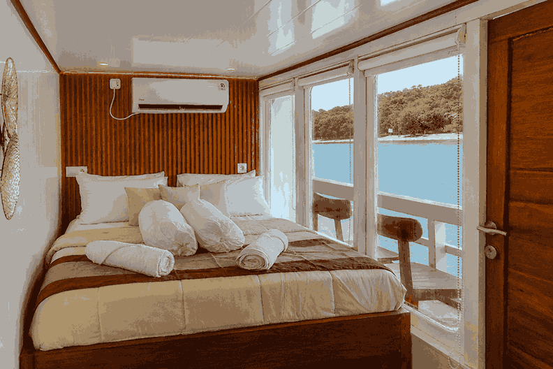 MASTER CABIN