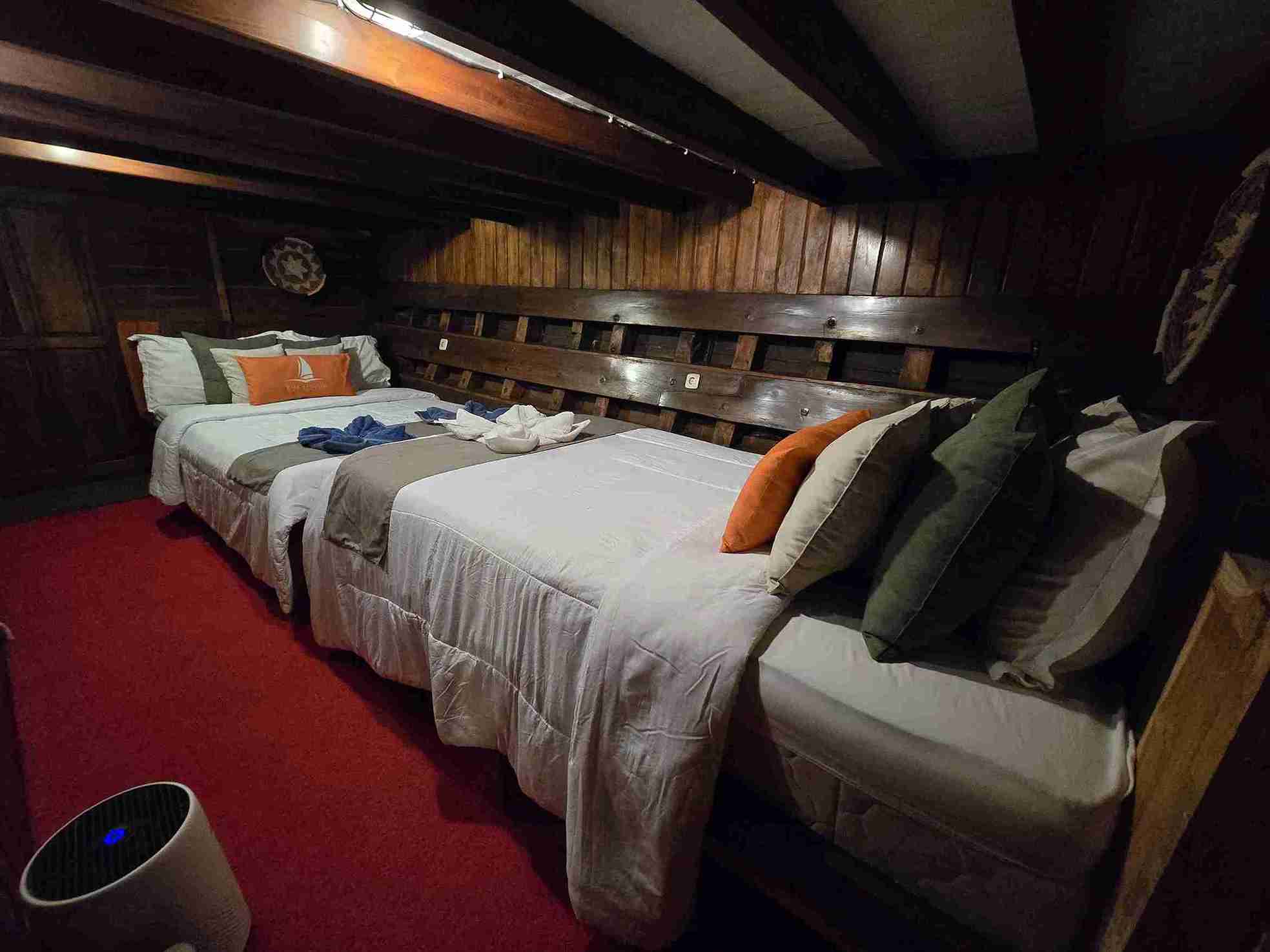 FAM/SHARE CABIN