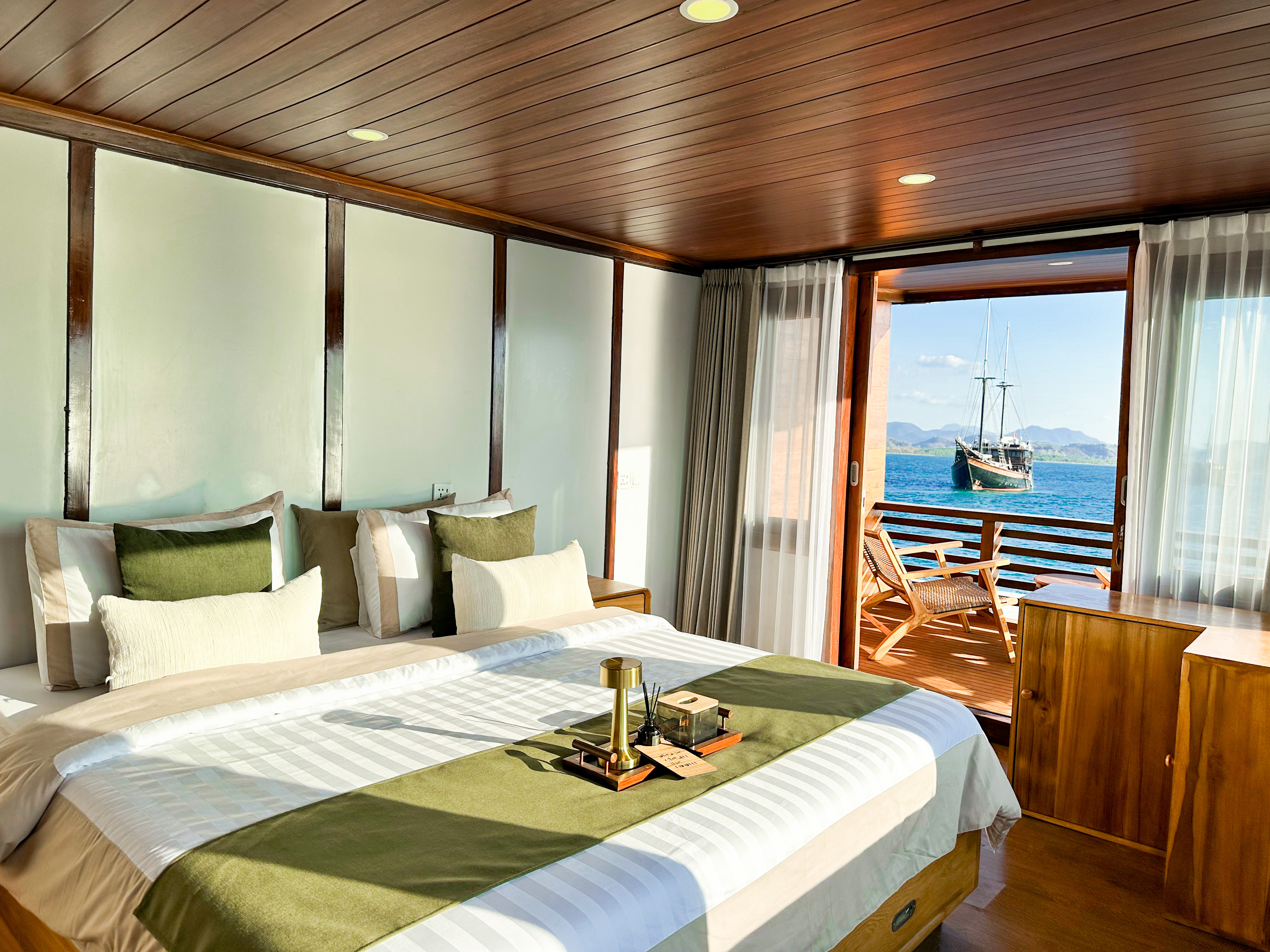 MANSARD 2 (Master Cabin)
