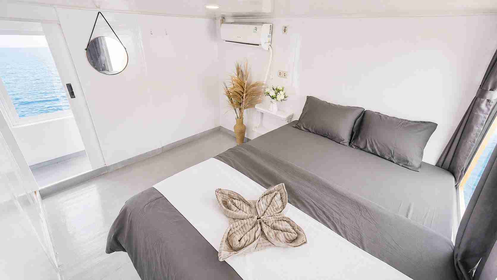 DELUXE CABIN 2